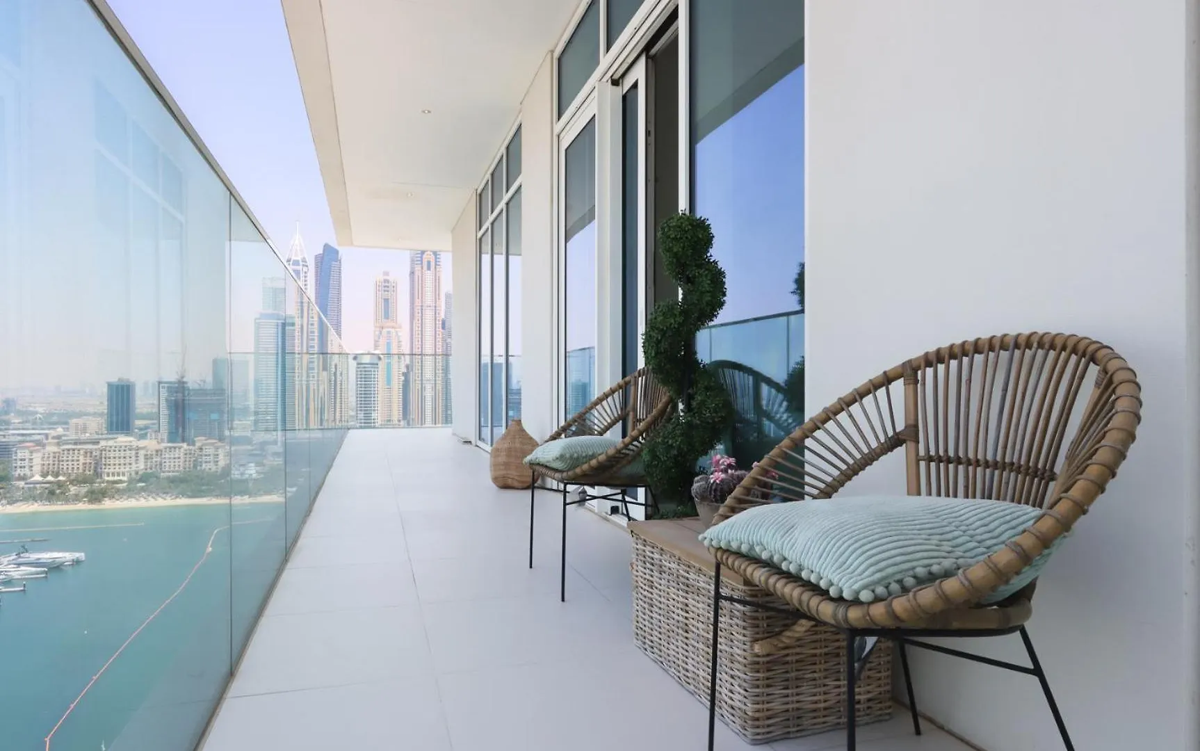 Livbnb- 3Br With Marina Skyline View Dubai