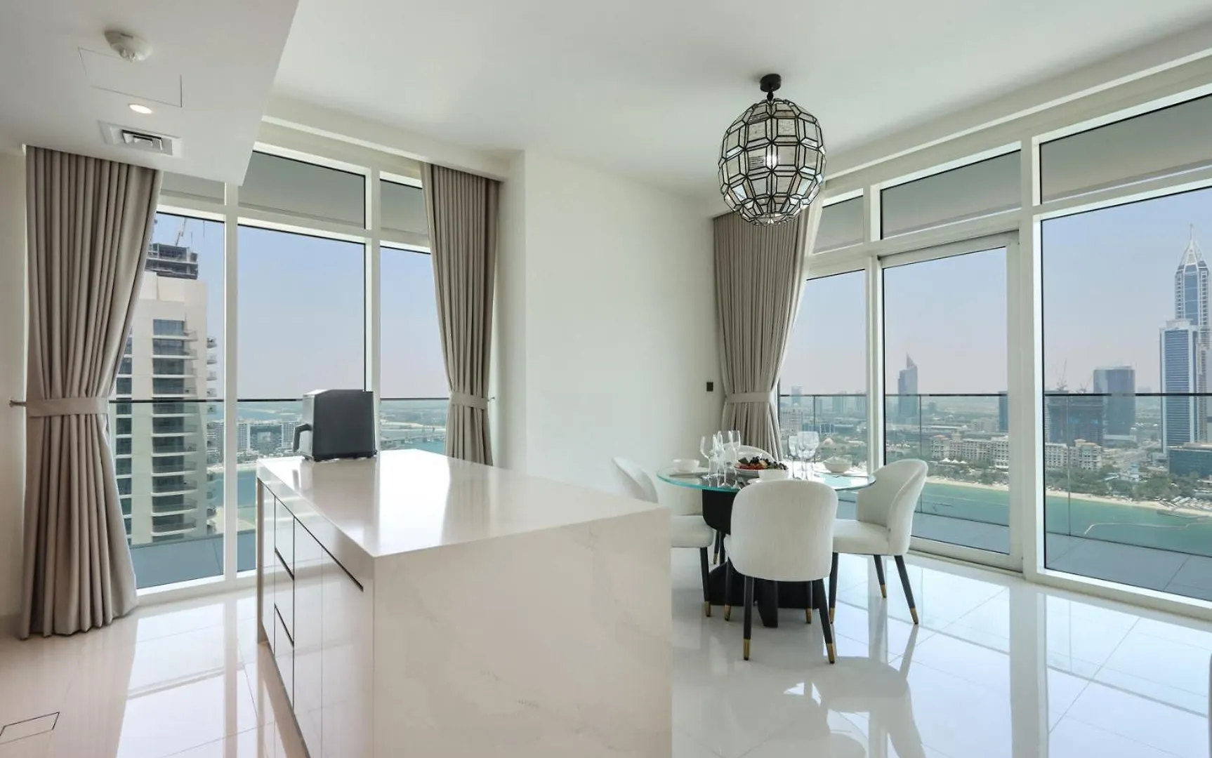 Livbnb- 3Br With Marina Skyline View Dubai