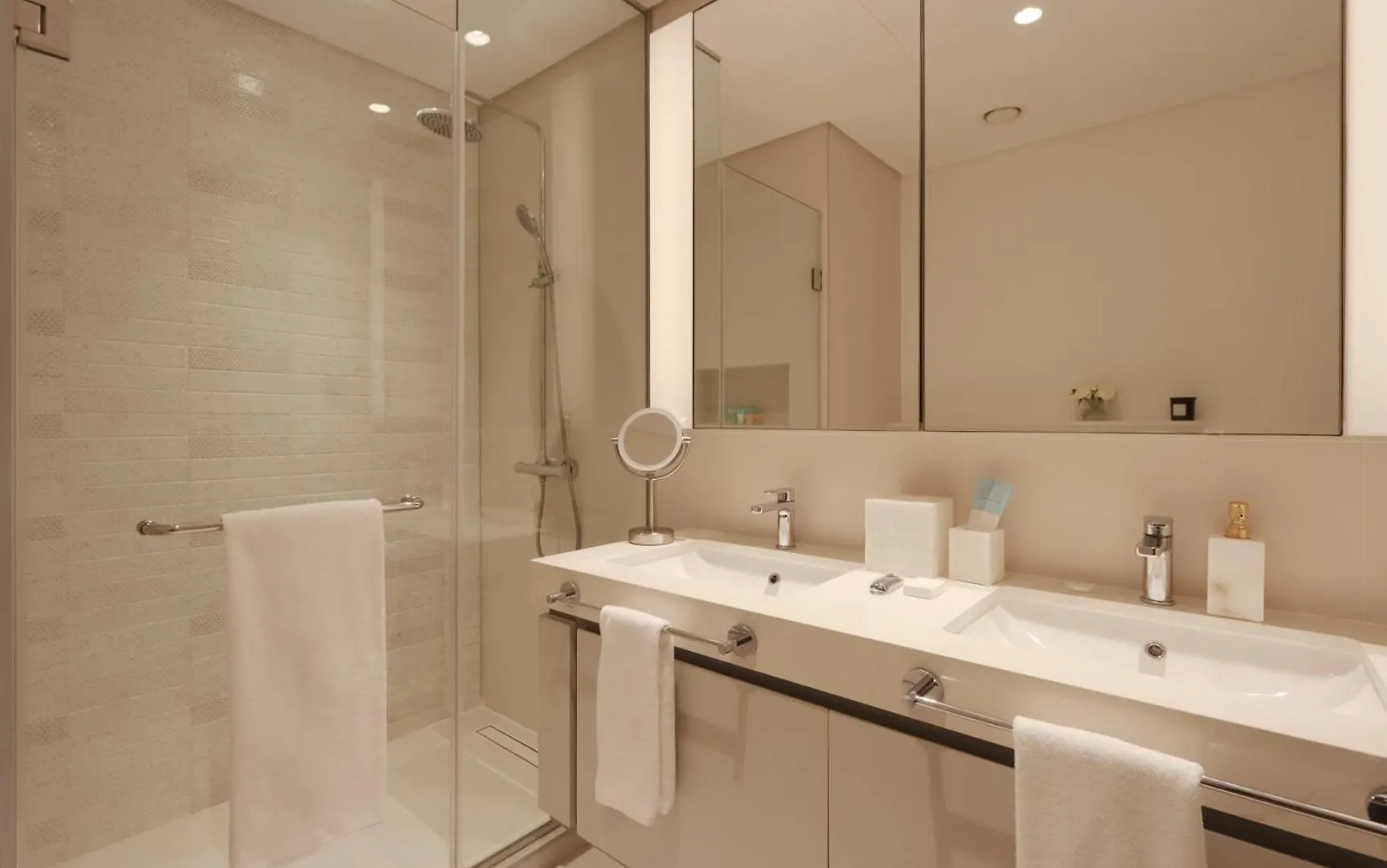 Livbnb- 3Br With Marina Skyline View Dubai Apartment