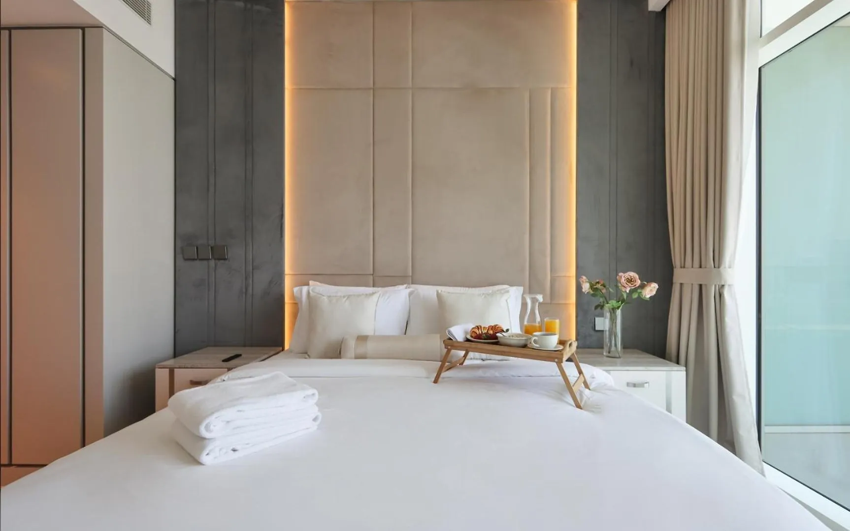 Livbnb- 3Br With Marina Skyline View Dubai Apartment